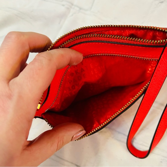 Kate Spade leather wristlet - Picture 5 of 6